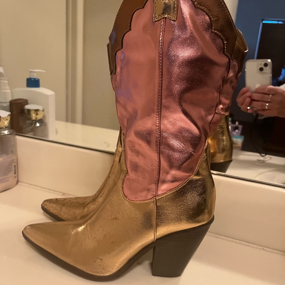 Boots - Picture 3 of 3